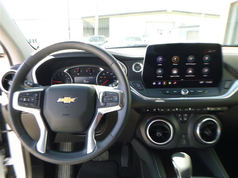 Used 2025 Chevrolet Blazer LT FWD image 10