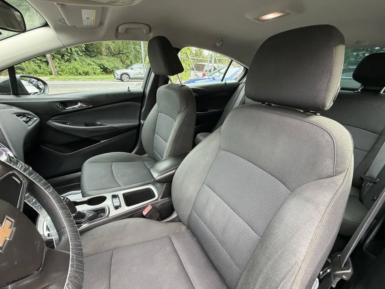 Used 2017 Chevrolet Cruze LS FWD image 20