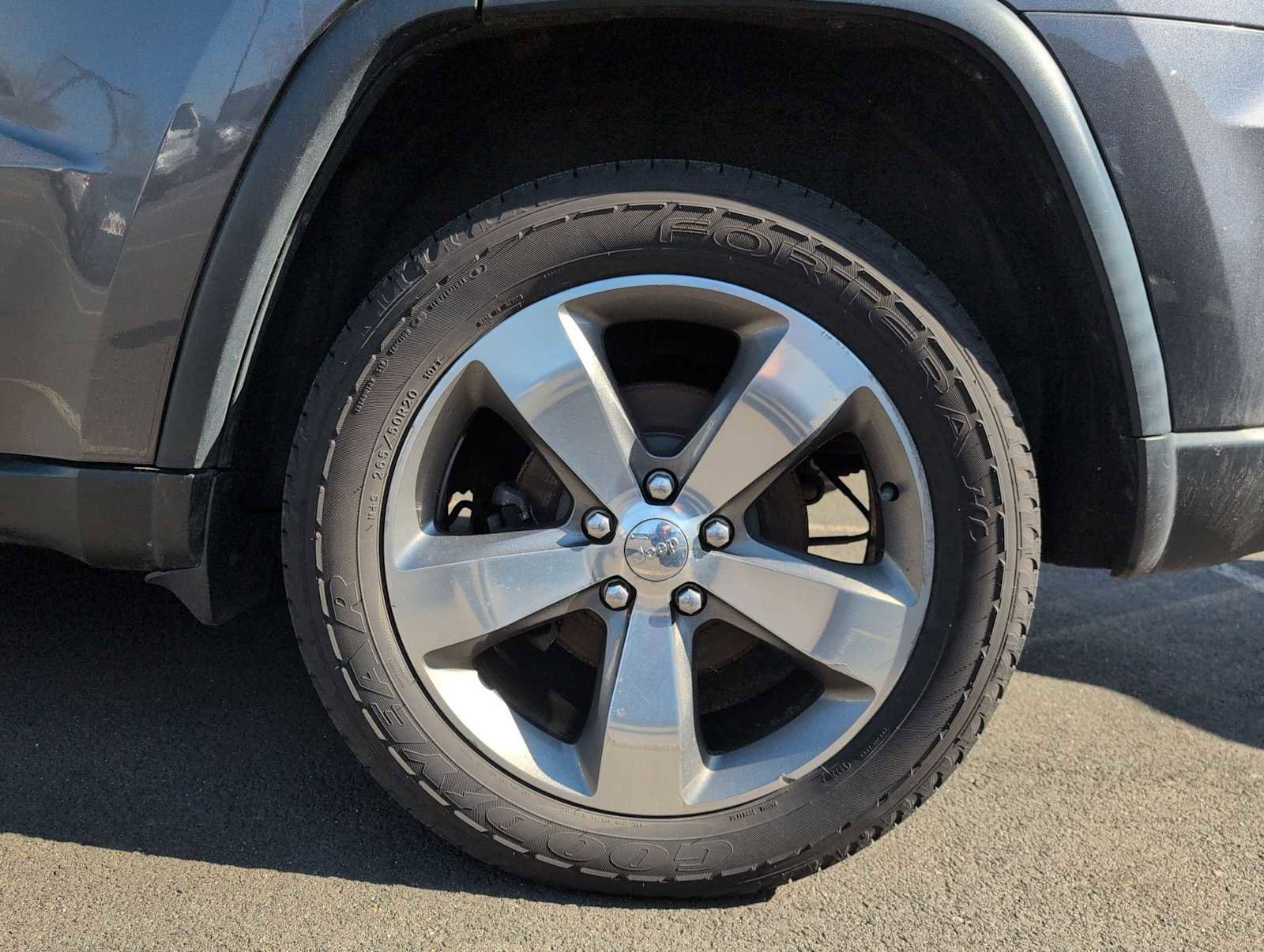 Used 2015 Jeep Grand Cherokee Limited image 14