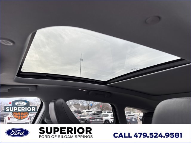 Used 2022 Lincoln Corsair Reserve image 17