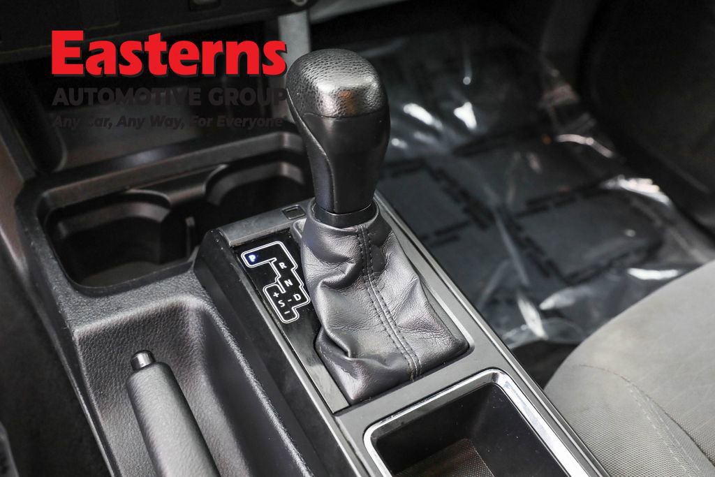 Used 2019 Toyota Tacoma SR image 13