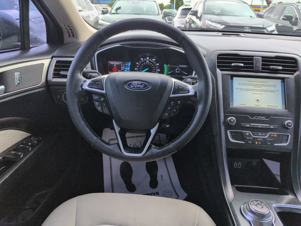 Used 2019 Ford Fusion SE w/ Equipment Group 151A FWD image 13