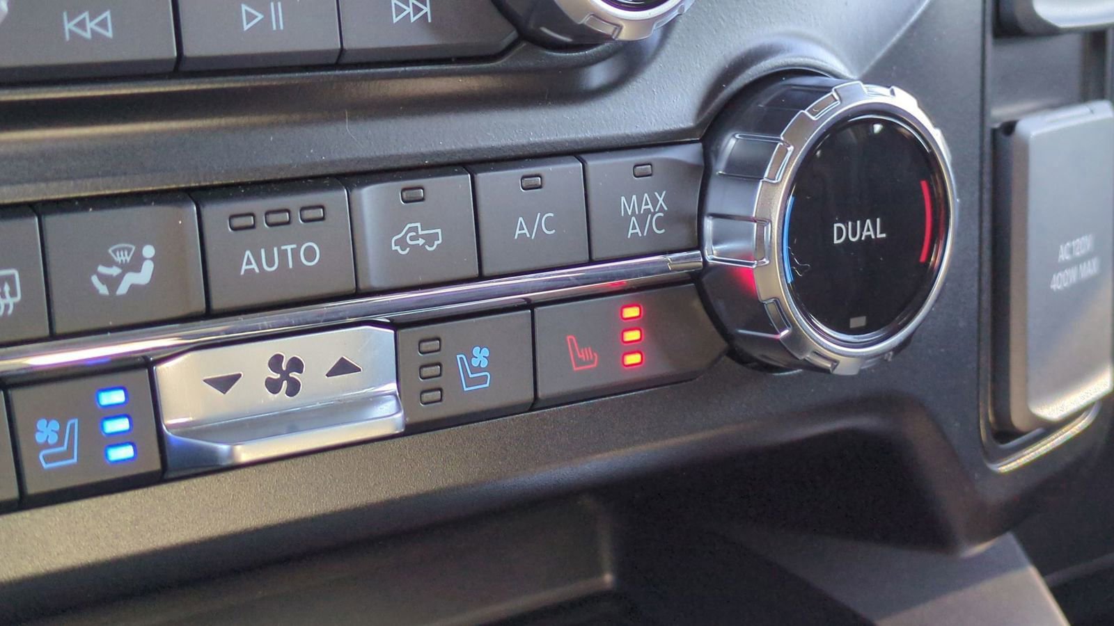 New 2024 Ford F250 Lariat w/ Lariat Ultimate Package image 35