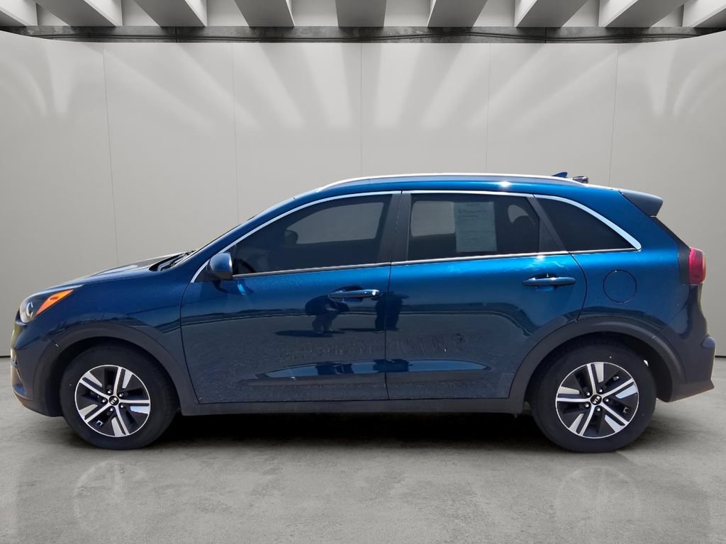 Used 2021 Kia Niro LXS FWD image 2