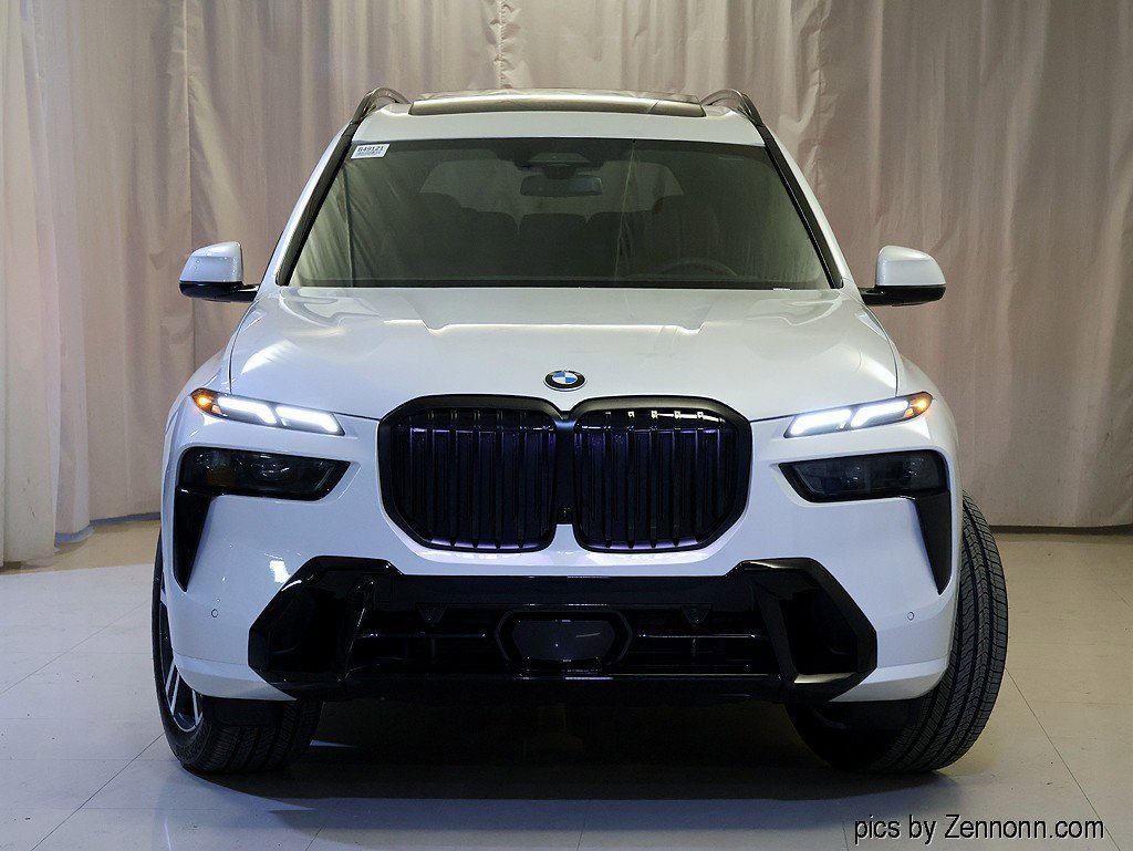 Used 2026 BMW X7 xDrive40i AWD/4WD image 2
