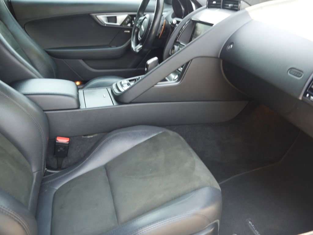 Used 2017 Jaguar F-TYPE S AWD/4WD image 21