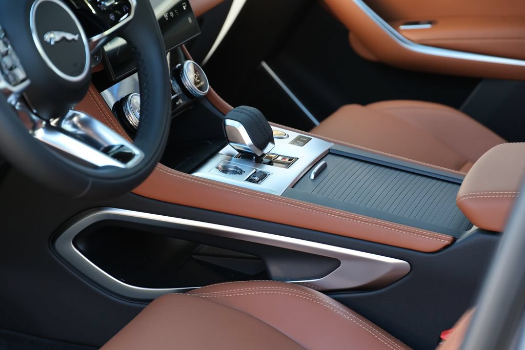 New 2026 Jaguar F-PACE R-Dynamic S AWD/4WD image 19