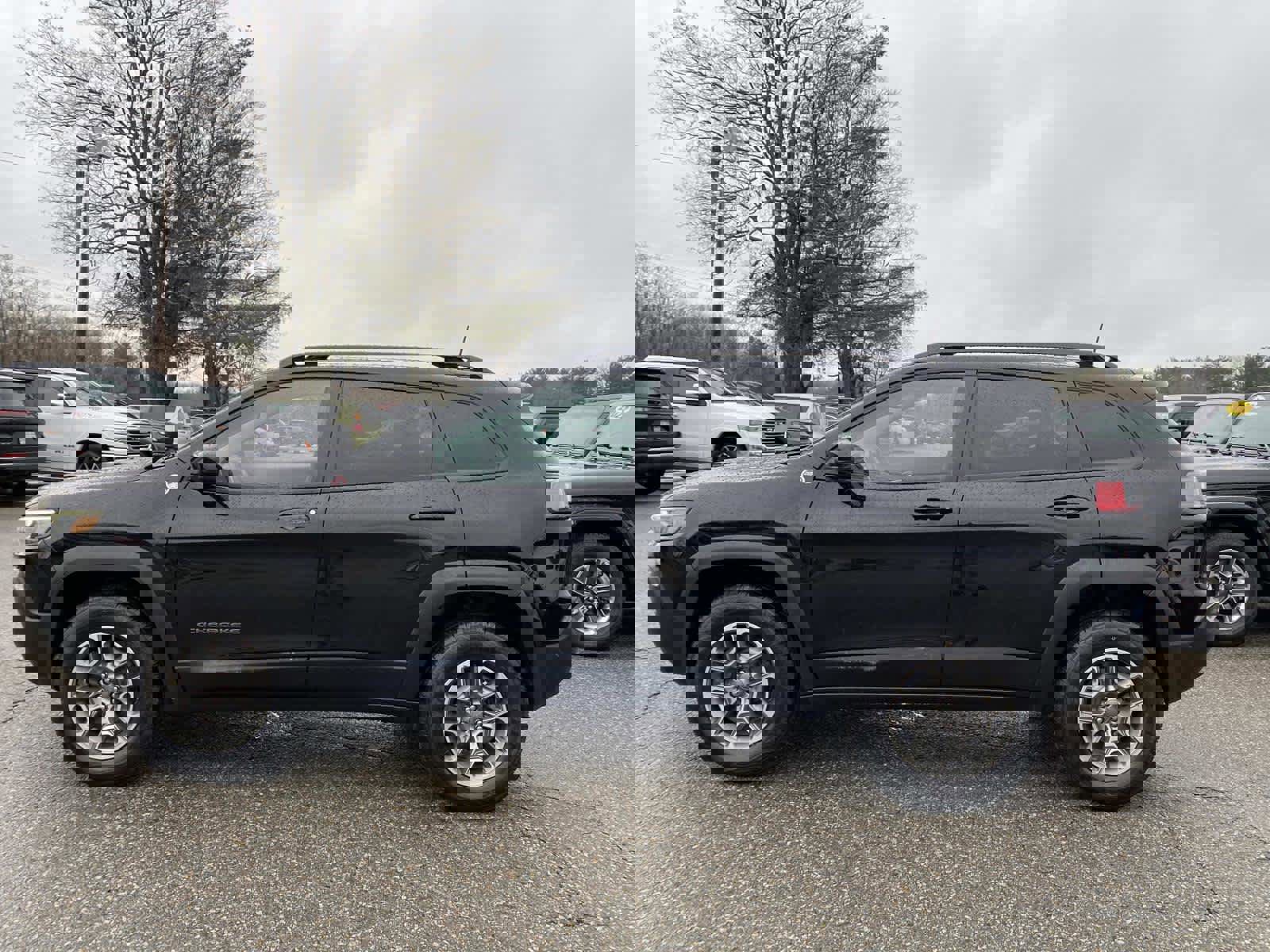 Certified 2022 Jeep Cherokee Trailhawk image 7