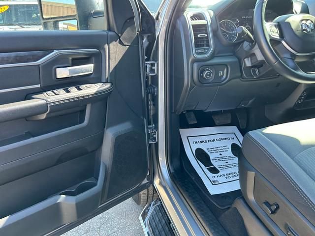 Used 2024 RAM 2500 Big Horn w/ Bed Utility Group image 9