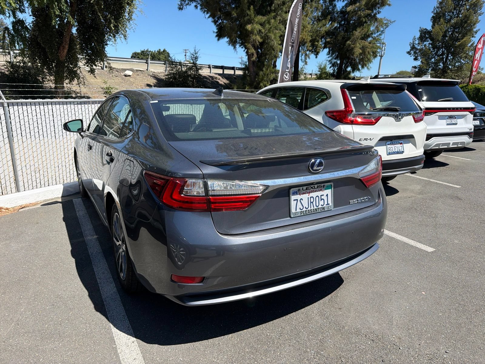 Used 2016 Lexus ES 300h w/ Navigation System Package FWD image 4