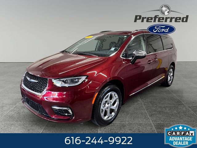 Used 2023 Chrysler Pacifica Limited AWD/4WD image 10