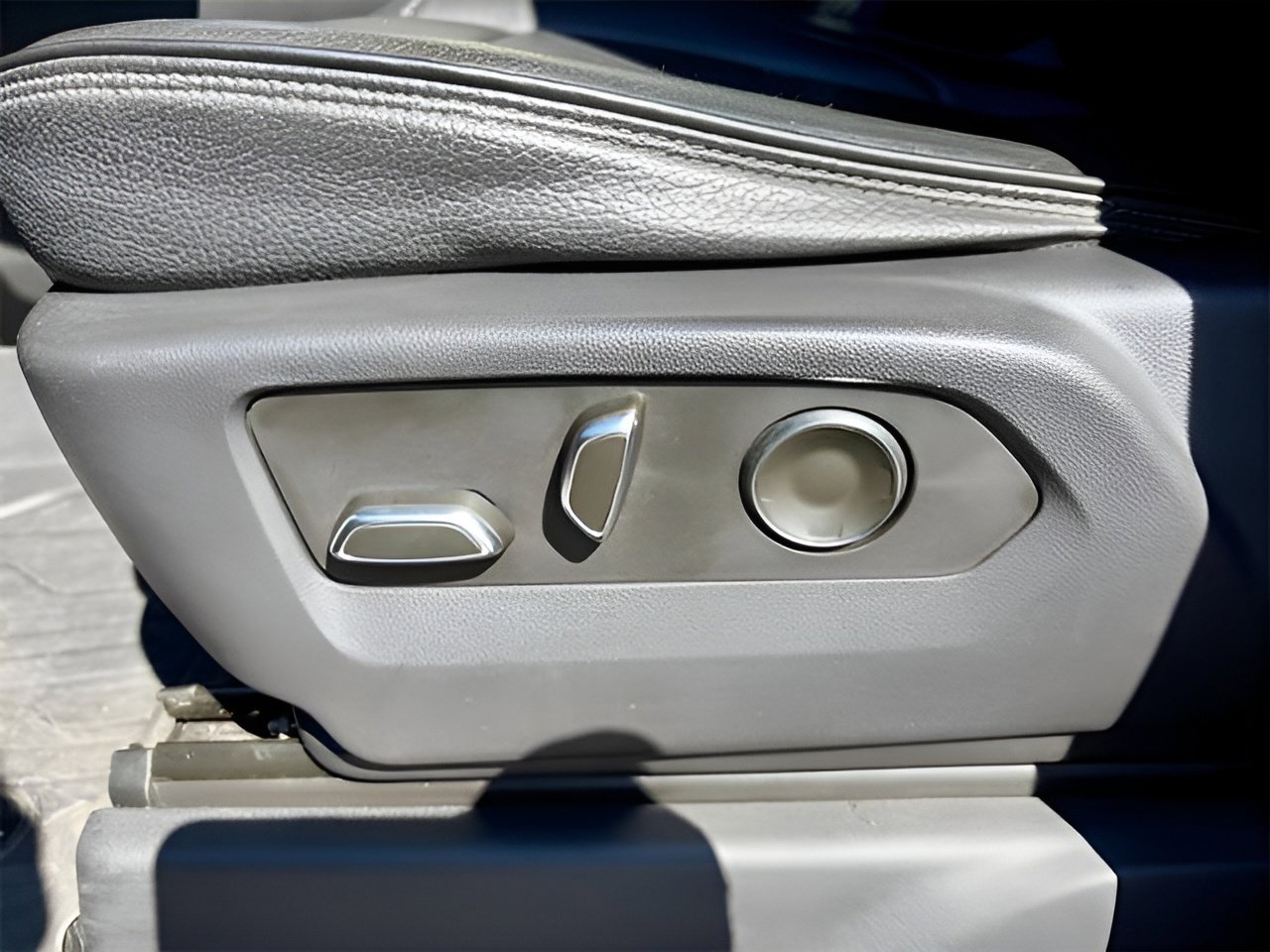 Used 2024 GMC Sierra 2500 Denali w/ Technology Package image 8