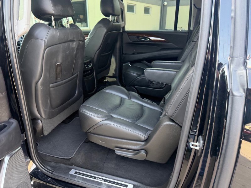 Used 2017 Cadillac Escalade ESV Premium Luxury AWD/4WD image 11