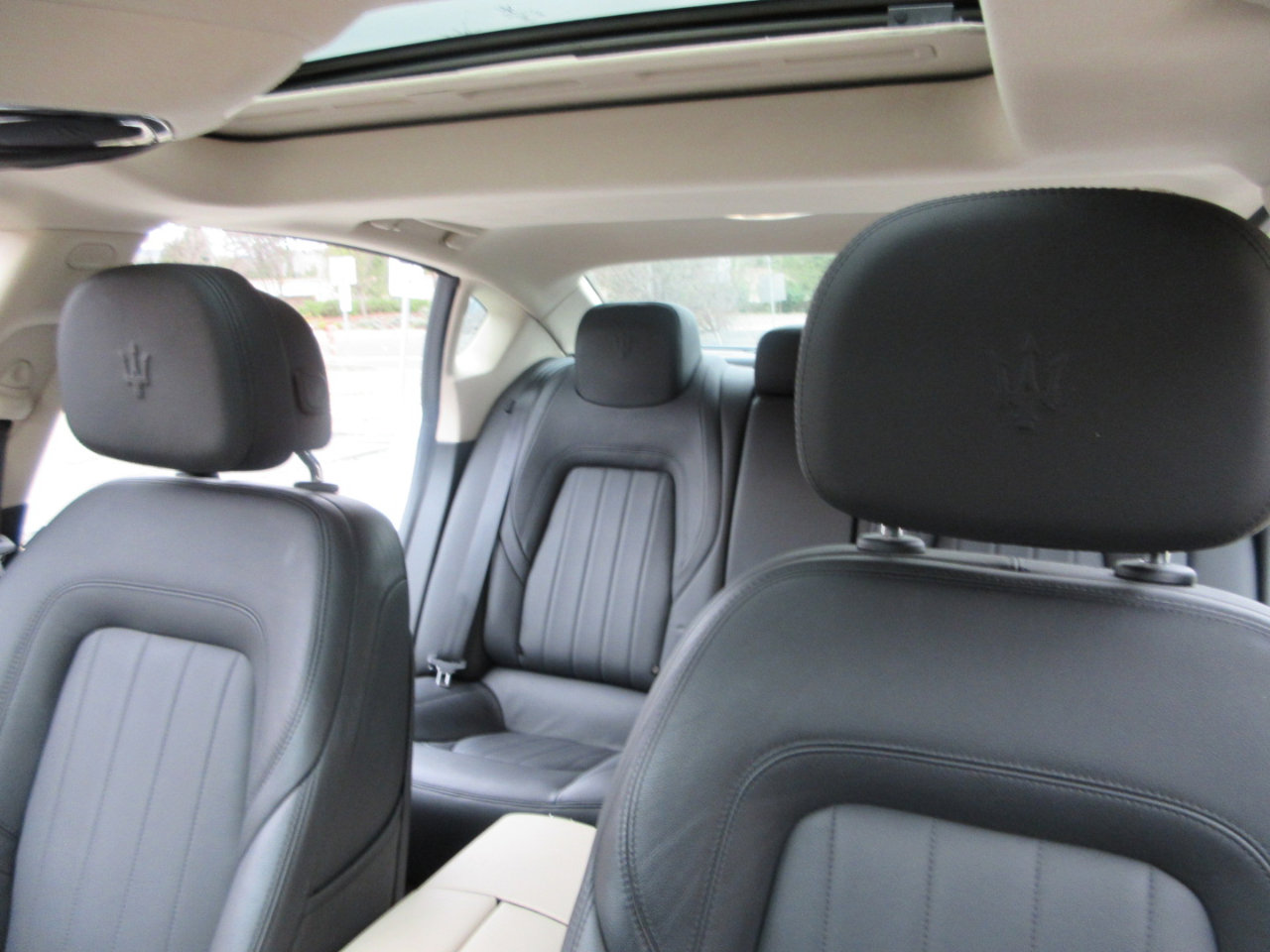 Used 2022 Maserati Quattroporte Modena image 11