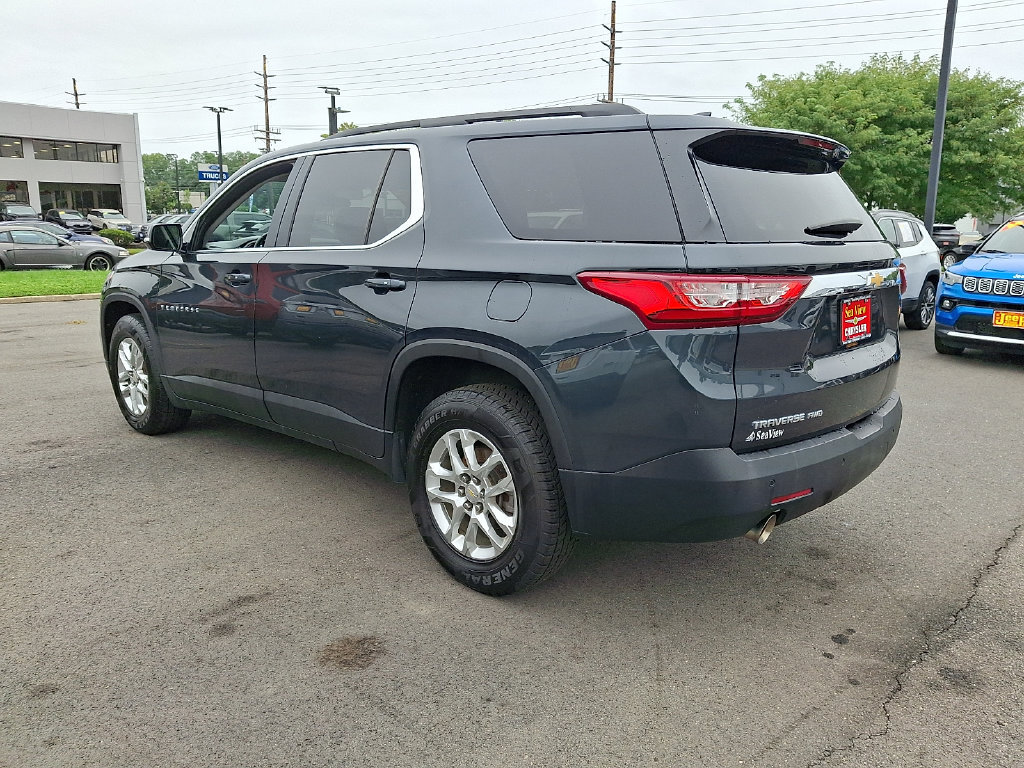 Used 2020 Chevrolet Traverse LT w/ Driver Confidence II Package AWD/4WD image 4