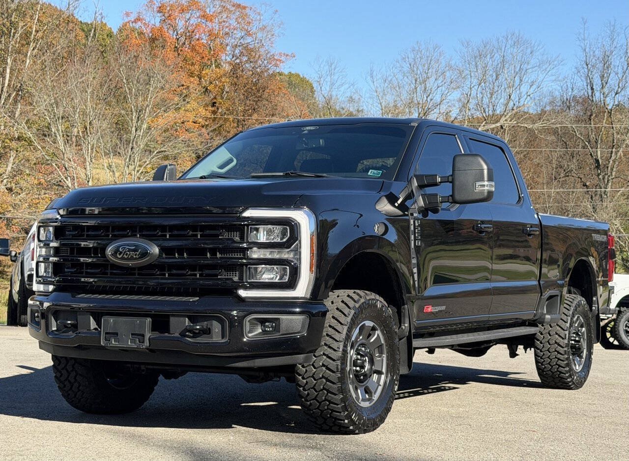 Used 2024 Ford F250 XLT w/ Black Appearance Package AWD/4WD image 1