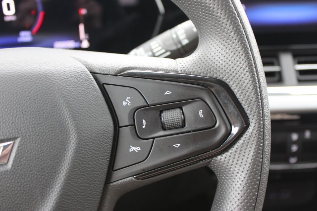 Used 2025 Chevrolet Trax LT image 35