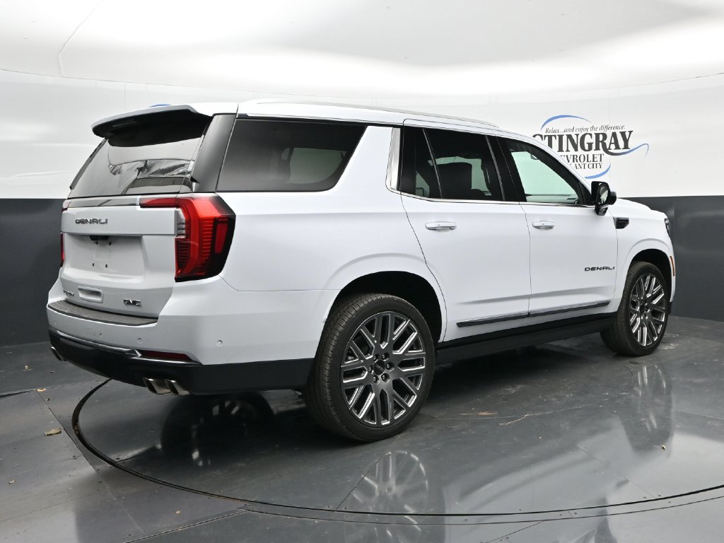 Certified 2026 GMC Yukon Denali Ultimate w/ LPO, Floor Liner Package AWD/4WD image 7