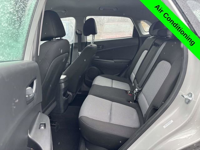 Used 2023 Hyundai Kona SE w/ Cargo Package image 22