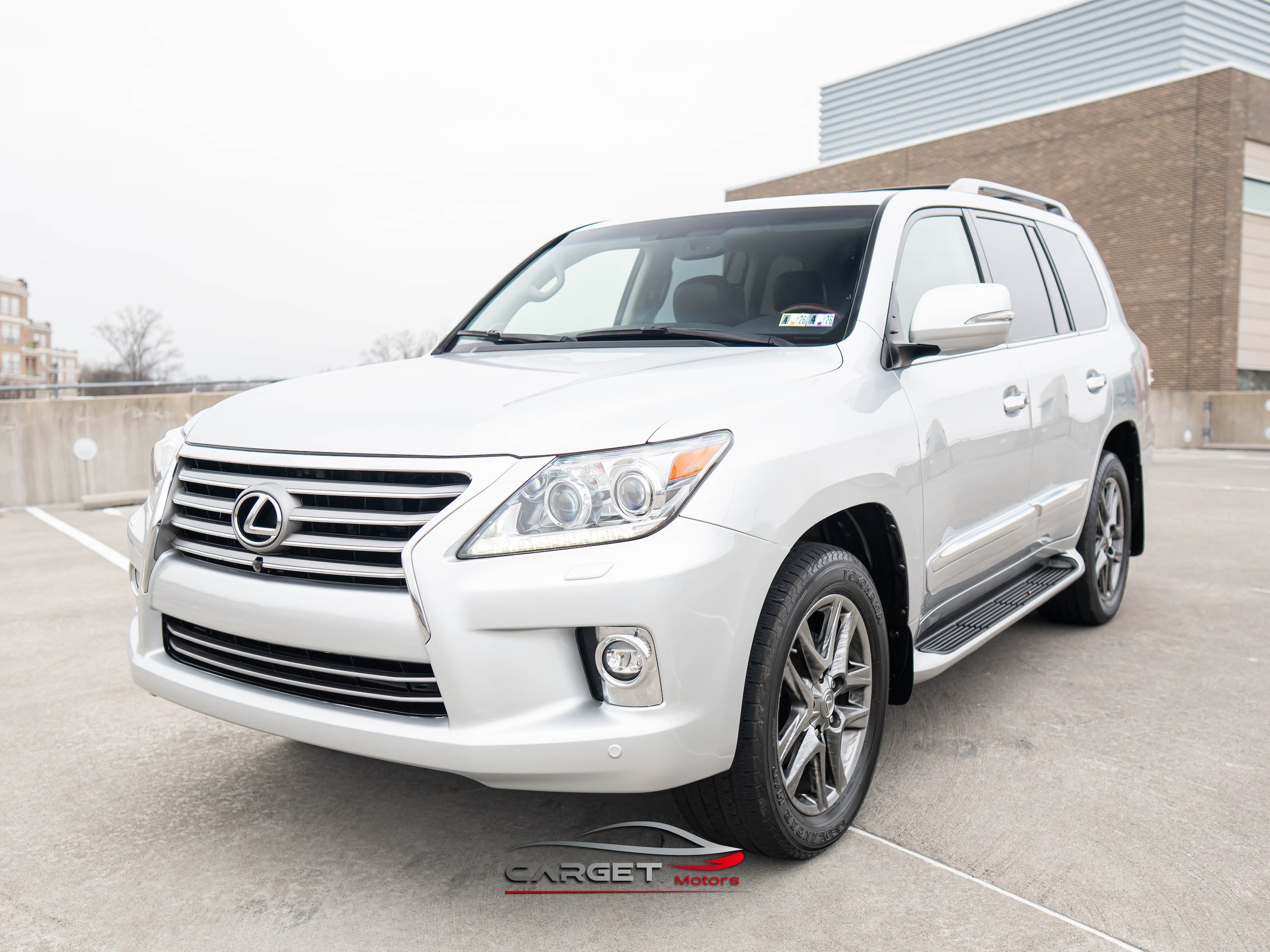 Used 2014 Lexus LX 570 4WD w/ Luxury Package image 3