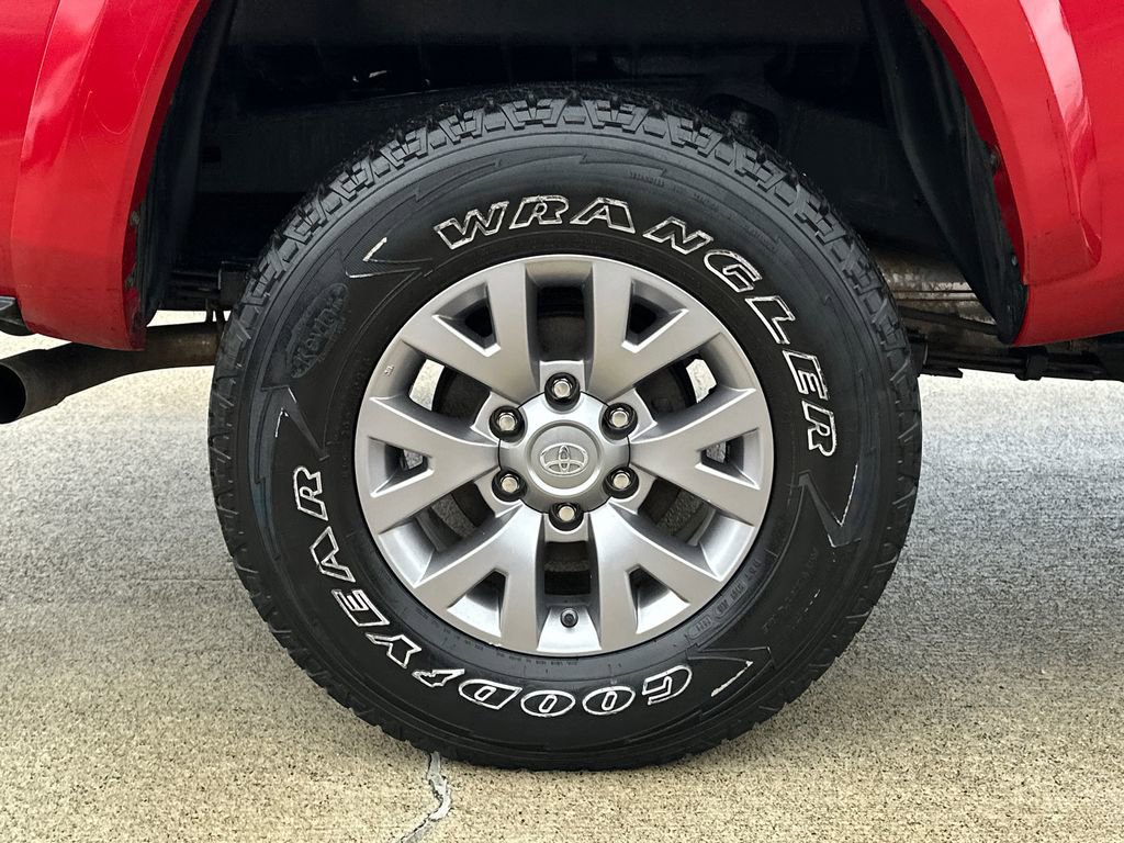 Used 2017 Toyota Tacoma SR5 w/ Tow Package image 7