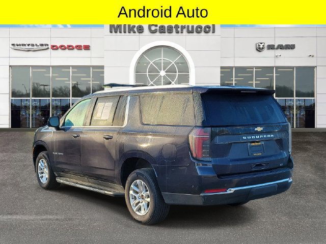 Used 2025 Chevrolet Suburban LT AWD/4WD image 6