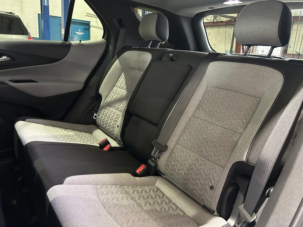 Used 2024 Chevrolet Equinox LS w/ LS Convenience Package AWD/4WD image 34