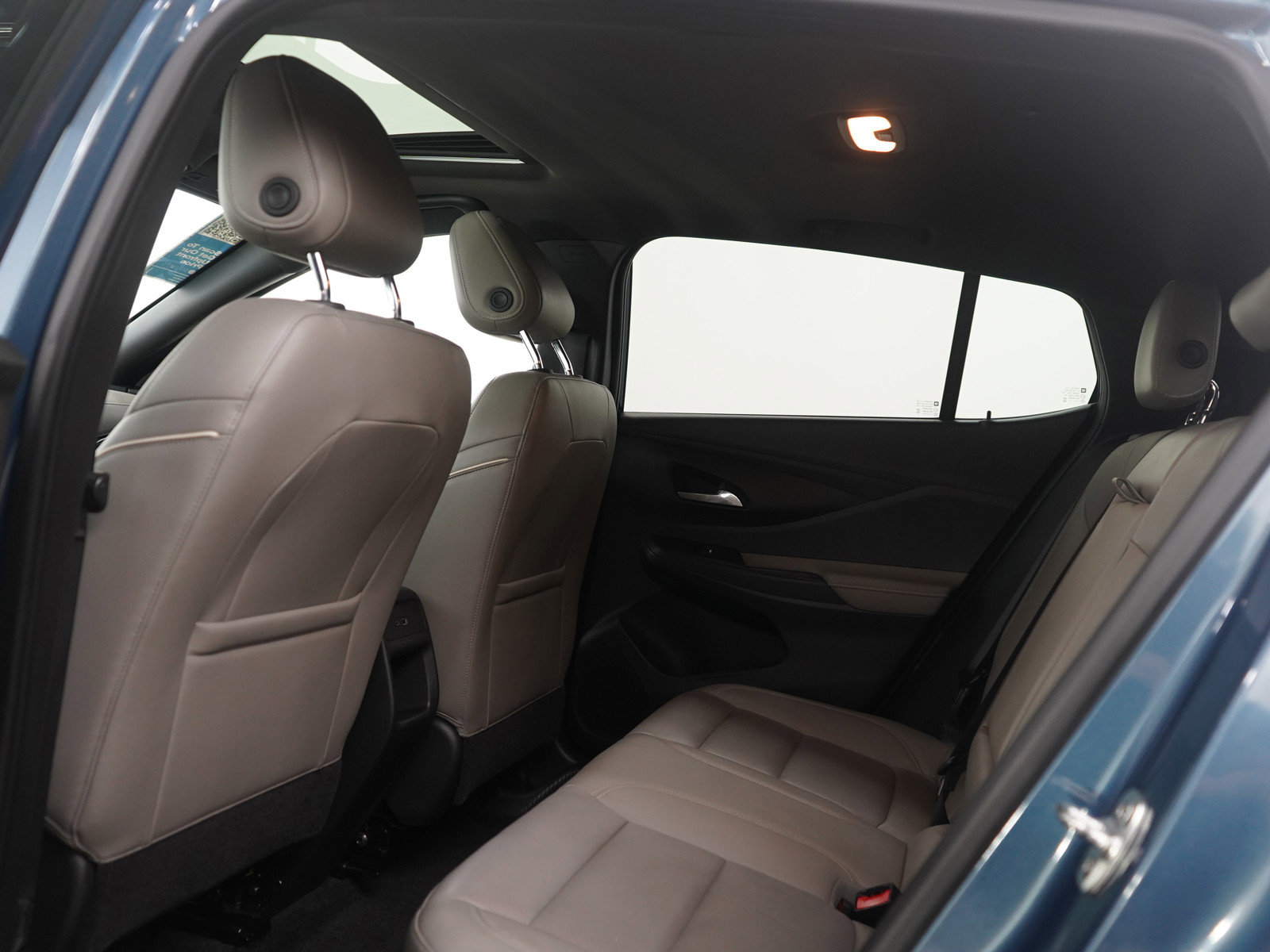 Used 2024 Buick Envista Avenir image 18