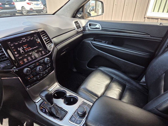 Used 2020 Jeep Grand Cherokee Limited w/ Premium Lighting Group AWD/4WD image 22