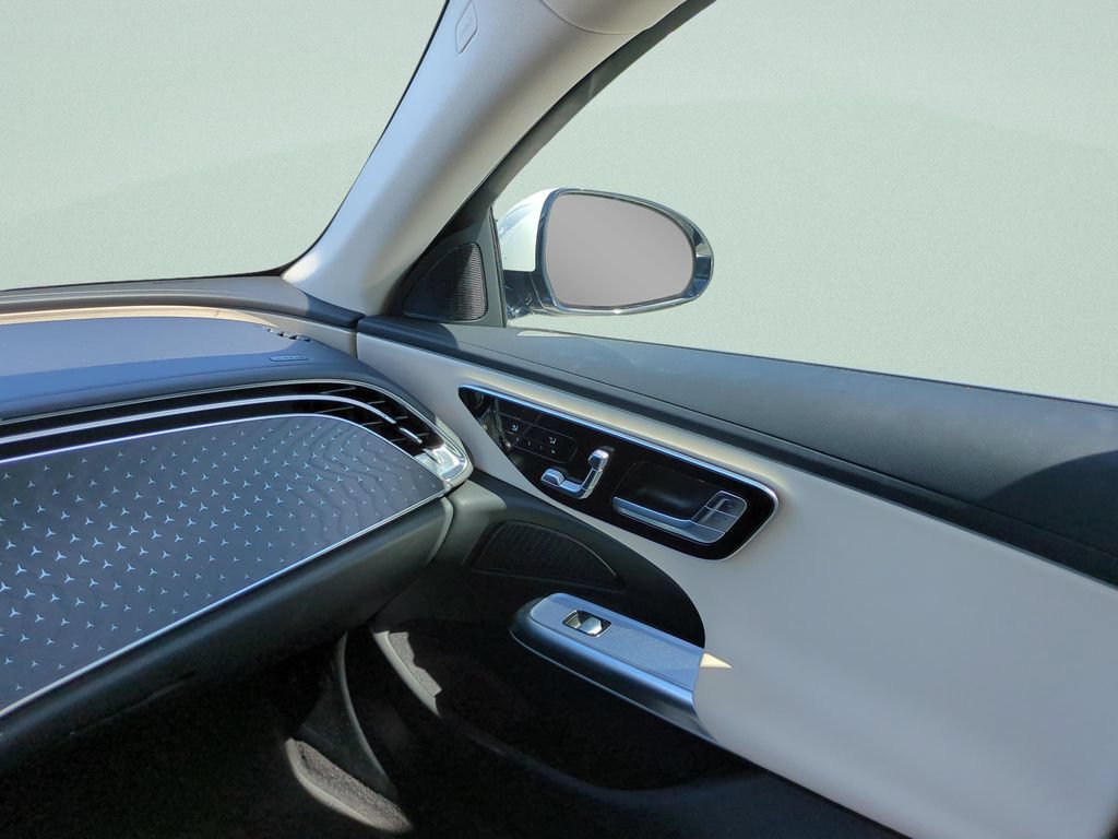Used 2025 Mercedes-Benz E 350 Sedan image 12