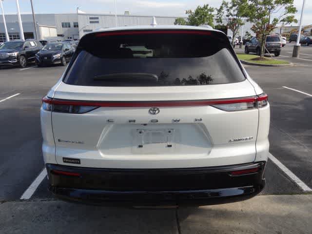 Used 2025 Toyota Crown Signia w/ Advanced Technology Package AWD/4WD image 7