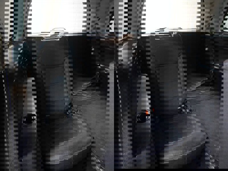 Used 2014 Mercedes-Benz GL 550 GL 550 4MATIC w/ Driver Assistance Package image 32