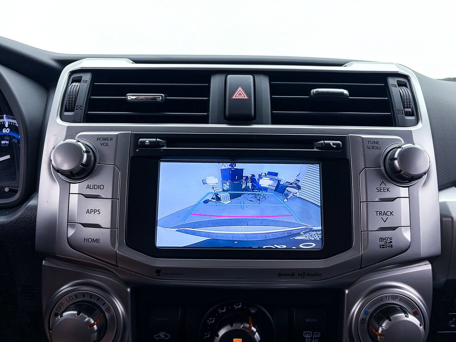 Used 2018 Toyota 4Runner SR5 AWD/4WD image 8