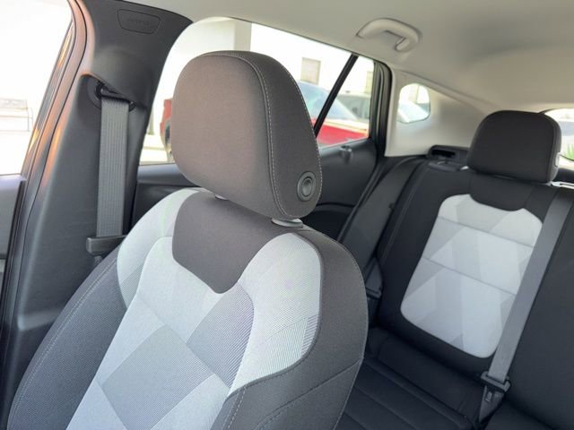 Used 2025 Chevrolet Trax LS w/ LS Convenience Package image 47