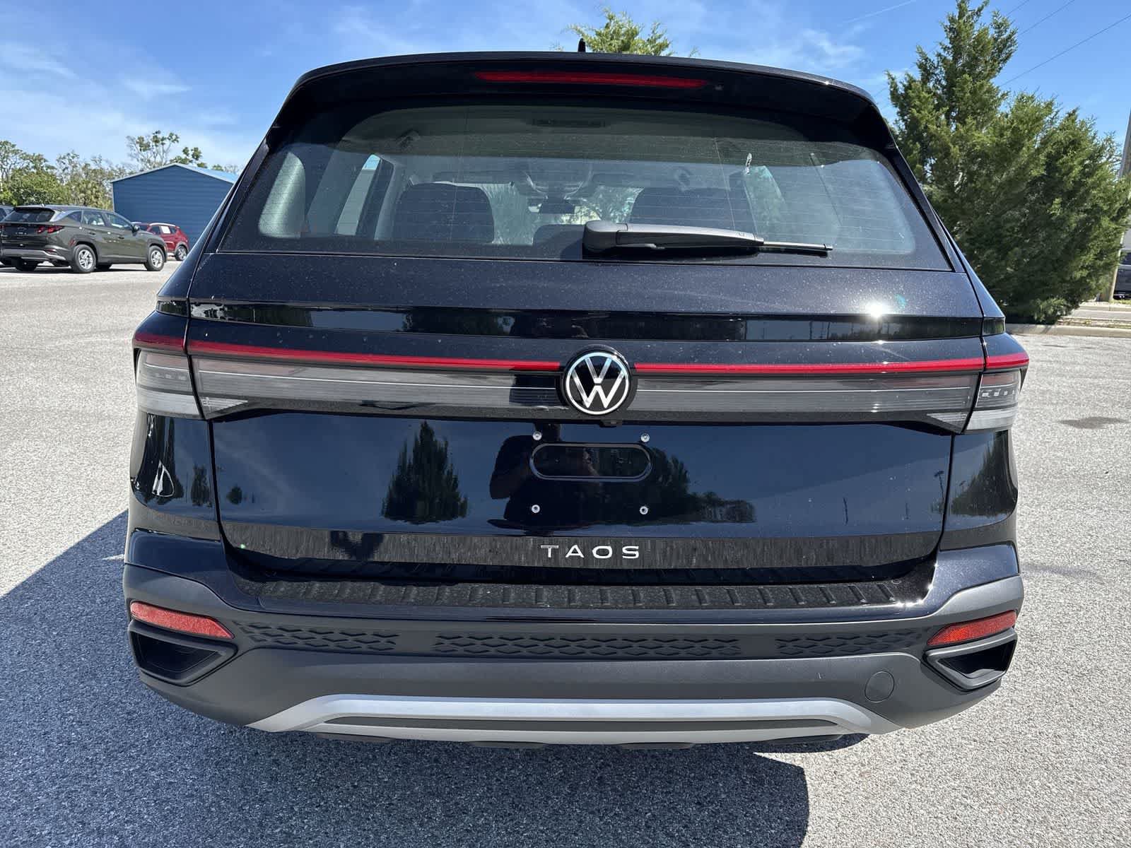 Used 2026 Volkswagen Taos S FWD image 13