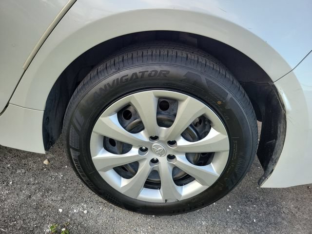 Used 2025 Toyota Corolla LE FWD image 6