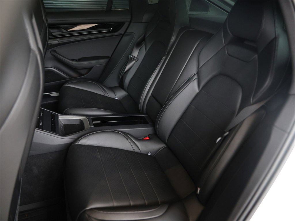Certified 2025 Porsche Panamera 4 image 30