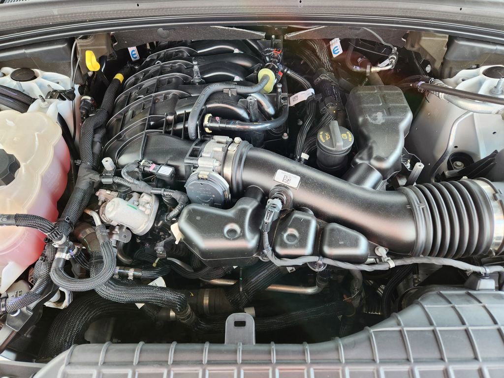 Used 2023 Jeep Grand Cherokee L Laredo AWD/4WD image 9