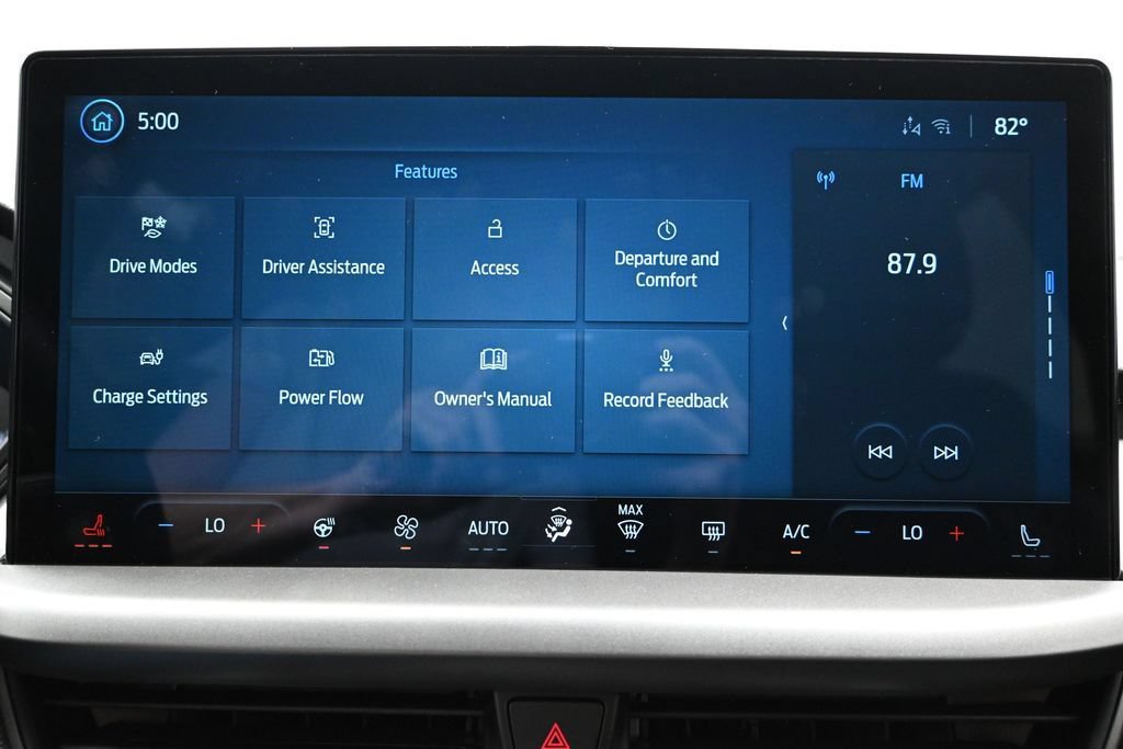 New 2026 Ford Escape SE FWD image 39