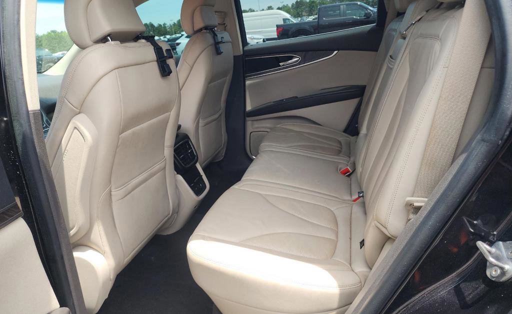 Used 2019 Lincoln Nautilus Select FWD image 16