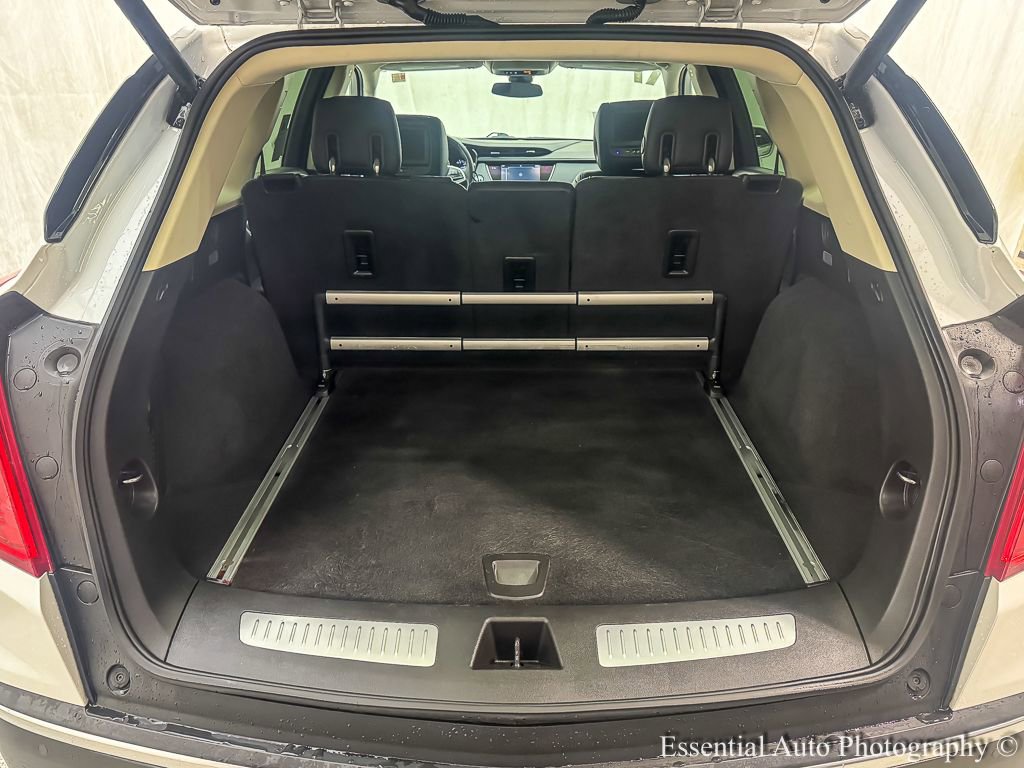Used 2017 Cadillac XT5 Luxury w/ Driver Awareness Package AWD/4WD image 24