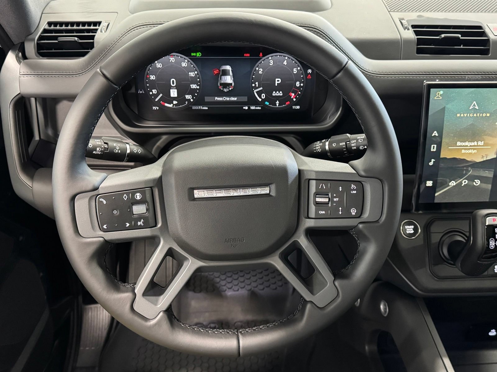 New 2026 Land Rover Defender 110 X-Dynamic SE AWD/4WD image 18