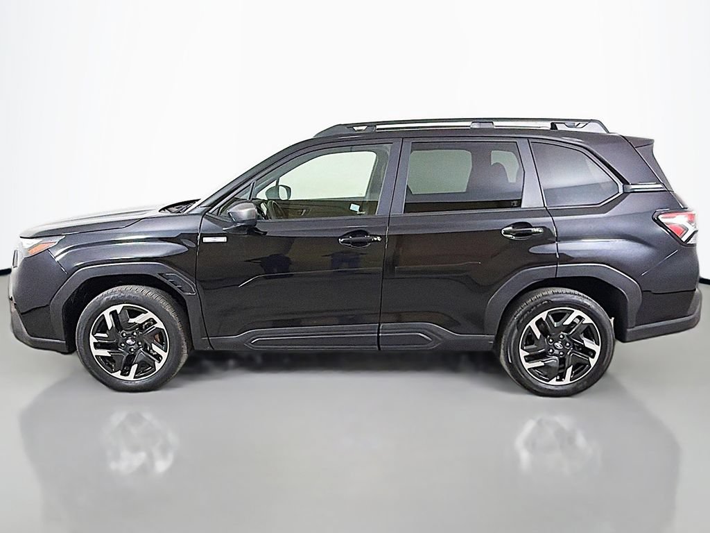 Used 2025 Subaru Forester Premium AWD/4WD image 15