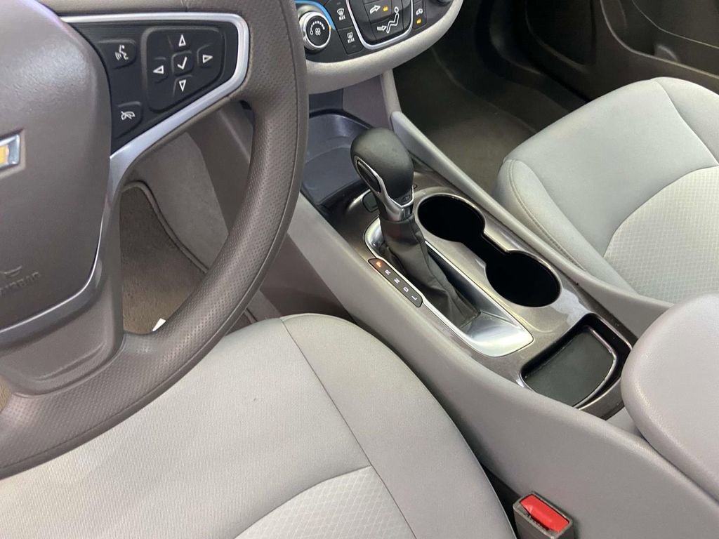 Used 2022 Chevrolet Malibu LS image 19
