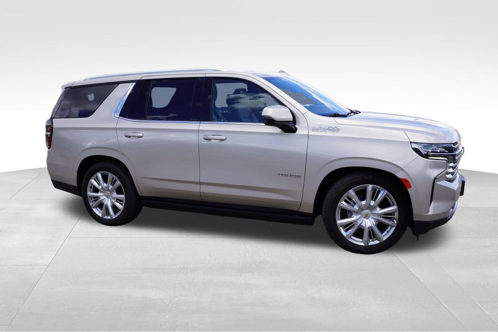 Used 2021 Chevrolet Tahoe High Country RWD image 2