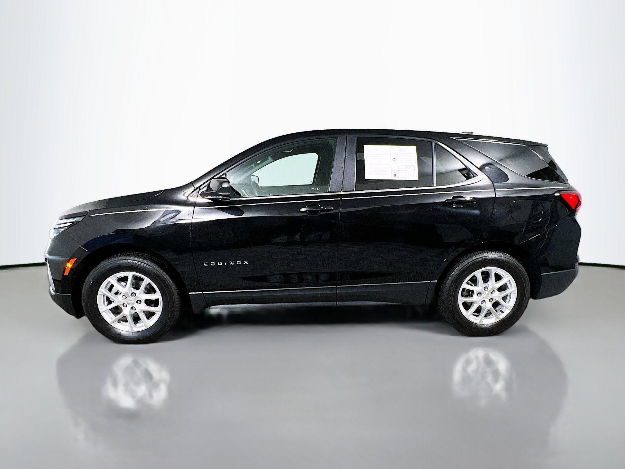 Used 2024 Chevrolet Equinox LT image 9
