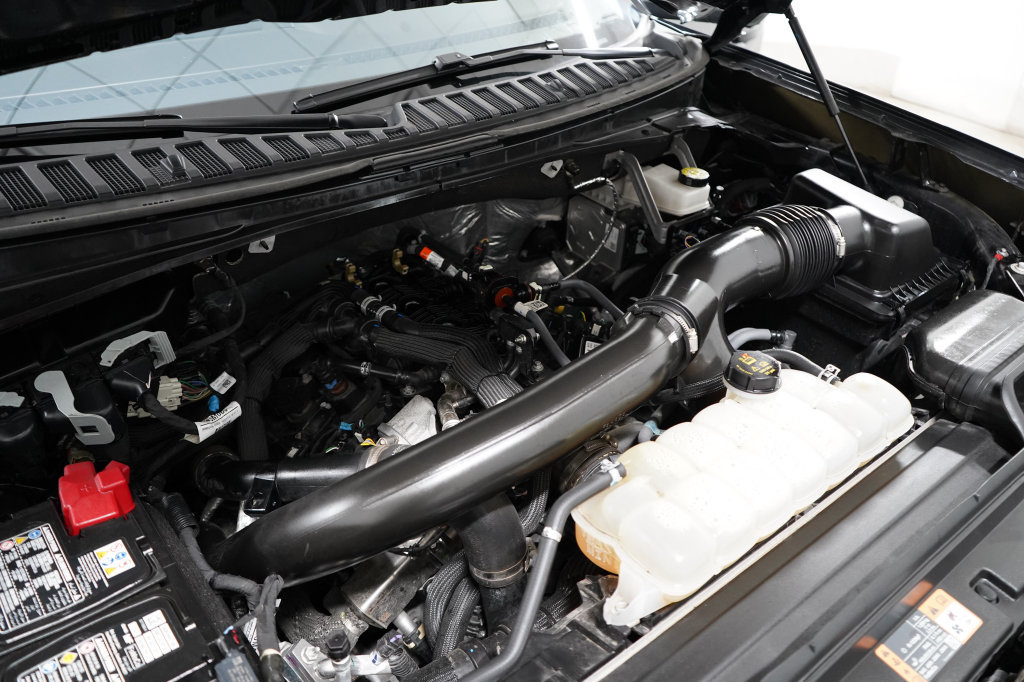 Used 2025 Ford Expedition Active AWD/4WD image 35