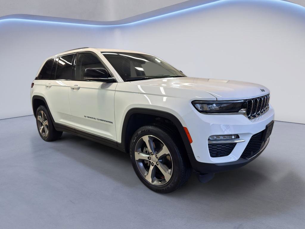 Used 2023 Jeep Grand Cherokee 4WD 4xe w/ Luxury Tech Group II image 1