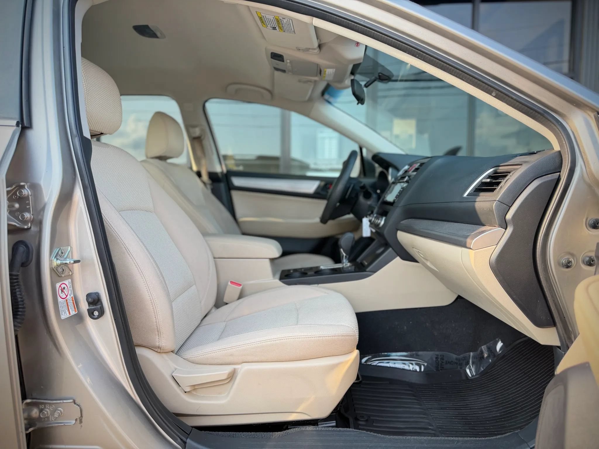 Used 2019 Subaru Outback 2.5i AWD/4WD image 21