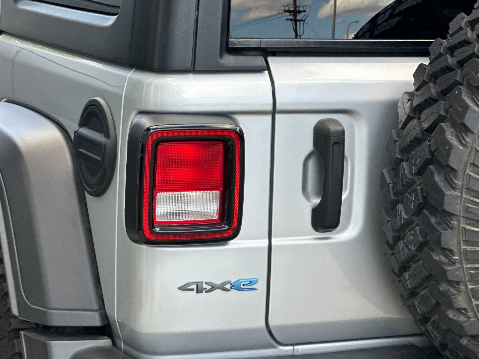 Used 2023 Jeep Wrangler Unlimited AWD/4WD image 23